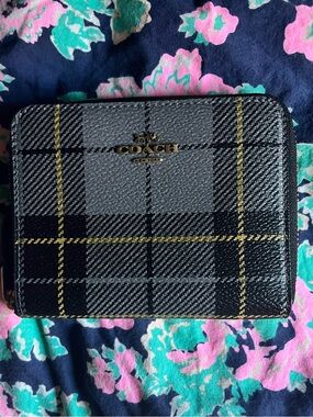 COACH PLAID PRINT SMALL ZIP AROUND WALLET